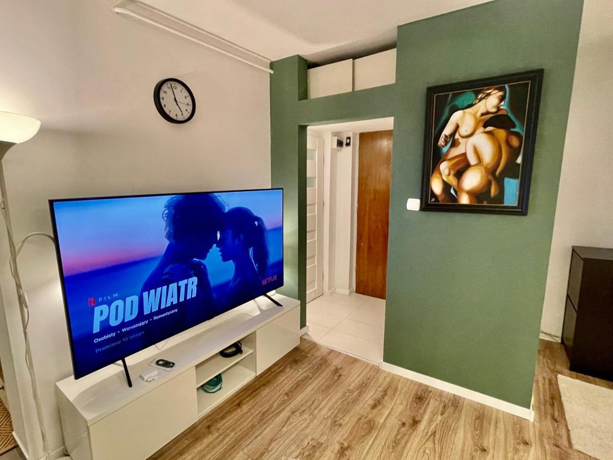 Holiday Metro Fast Wifi Tv'70 Netflix Hbo Appletv 바르샤바 외부 사진