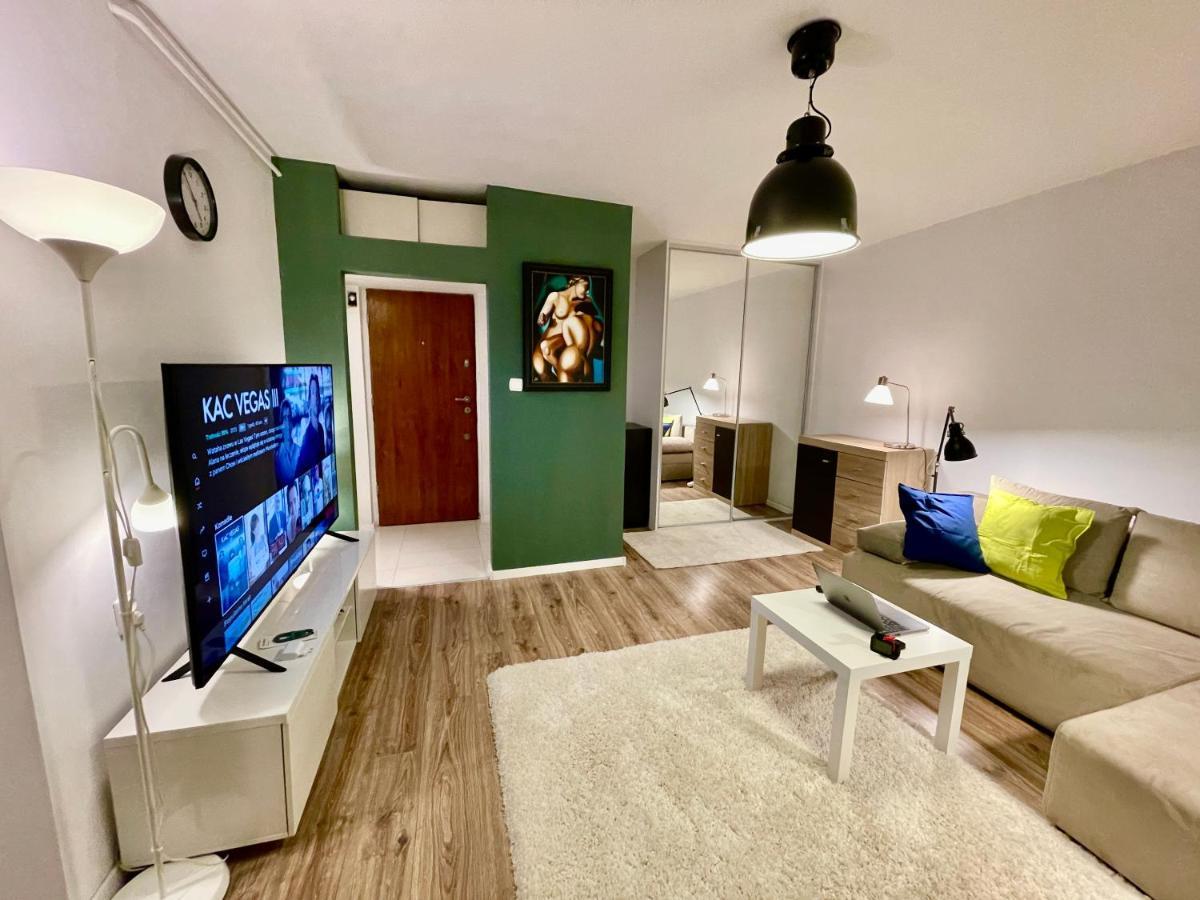 Holiday Metro Fast Wifi Tv'70 Netflix Hbo Appletv 바르샤바 외부 사진